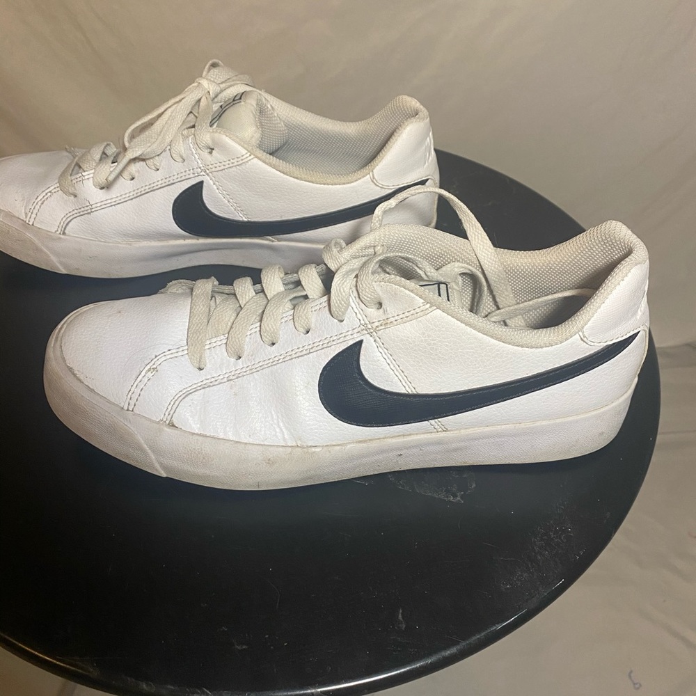 Men’s Nike - Picture 2 of 4
